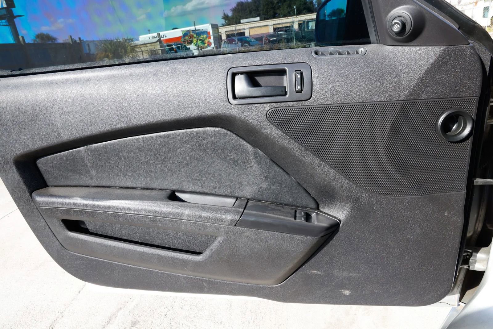 Used 2014 Ford Mustang GT image 40