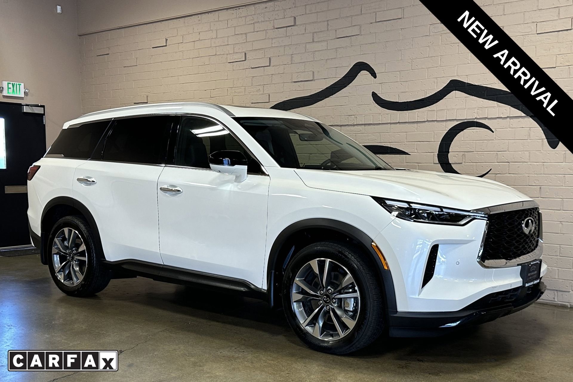 Used 2025 INFINITI QX60 Luxe AWD/4WD image 1