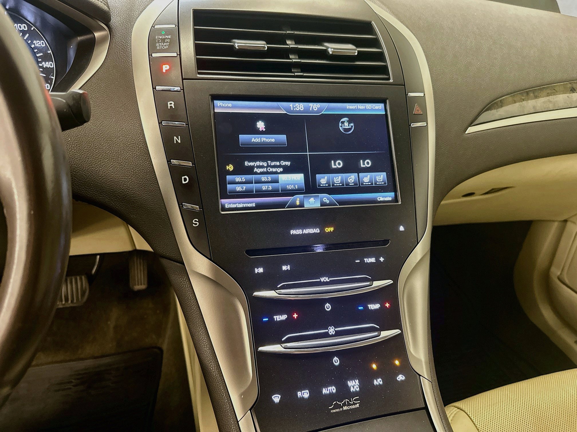 Used 2015 Lincoln MKZ w/ Equipment Group 102A Reserve FWD image 26