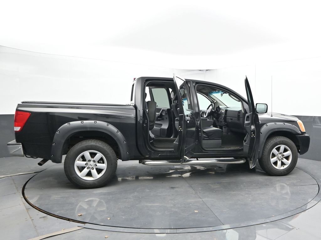 Used 2011 Nissan Titan SV AWD/4WD image 39
