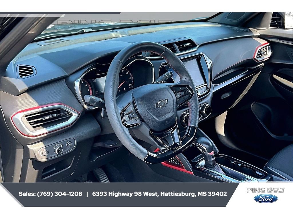 Used 2022 Chevrolet TrailBlazer RS w/ Convenience Package FWD image 12