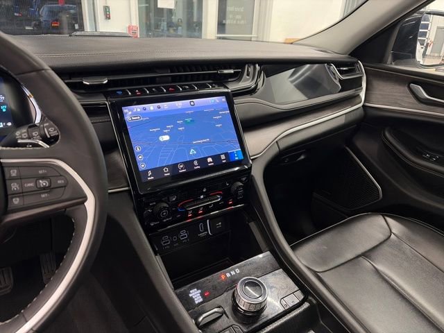 Used 2024 Jeep Grand Cherokee Limited 4xe image 32