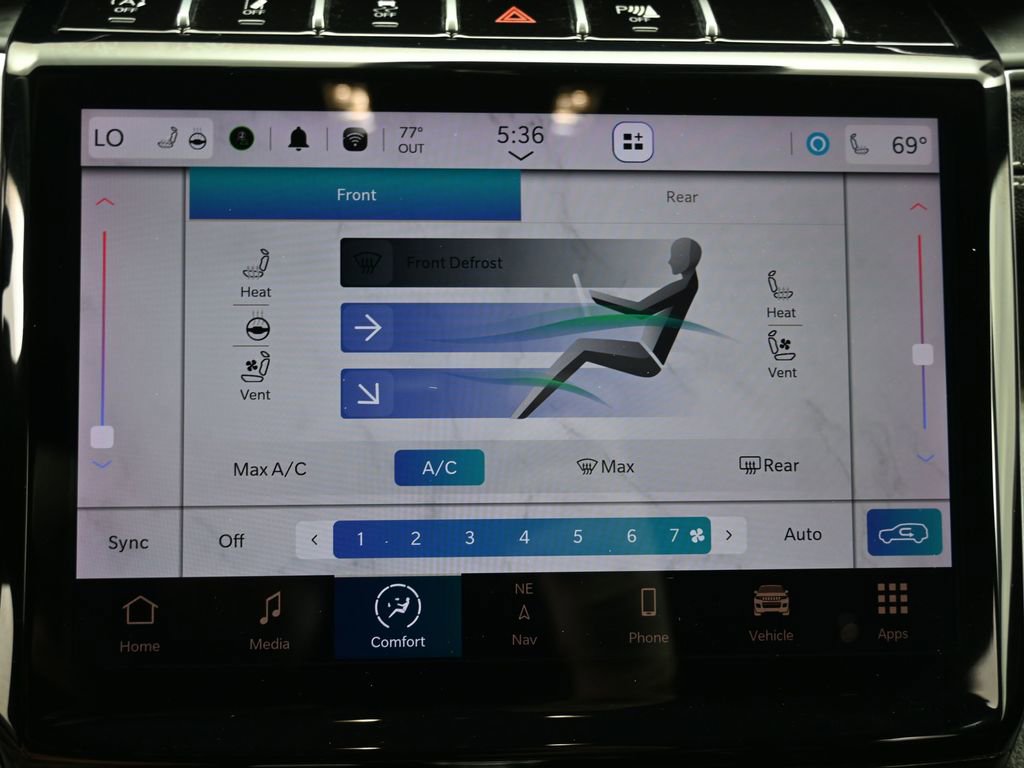 Used 2024 Jeep Grand Cherokee L Limited w/ Luxury Tech Group II image 28