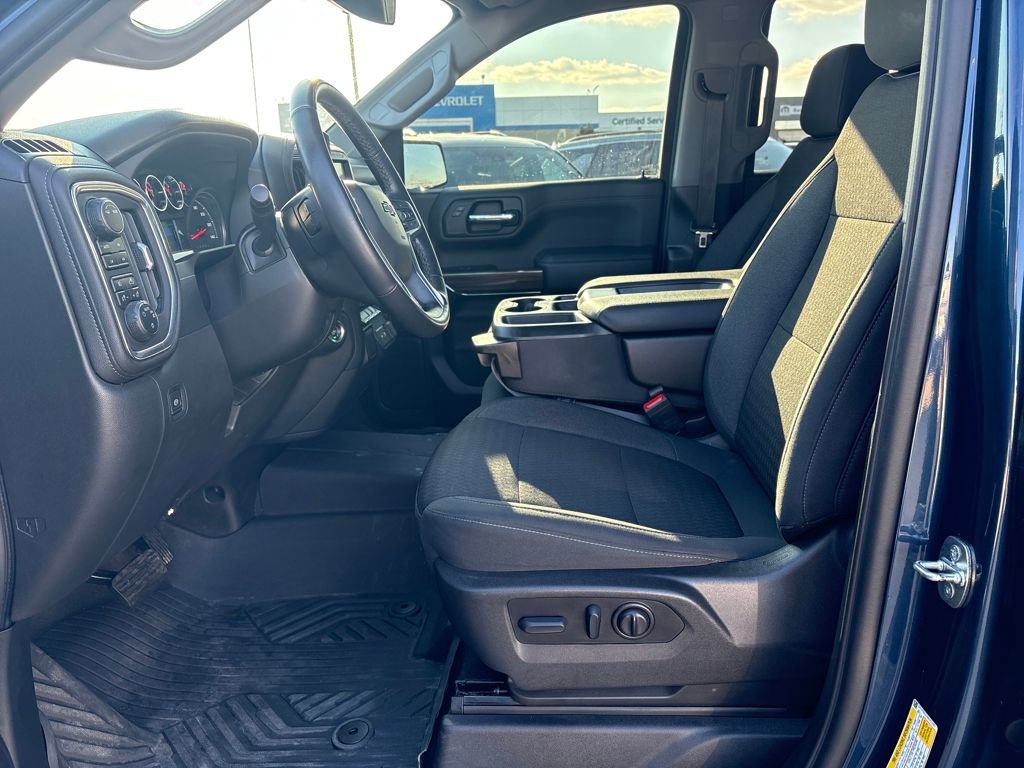 Used 2022 Chevrolet Silverado 1500 RST image 12