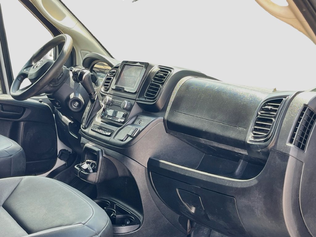 Used 2025 RAM ProMaster 2500 w/ Convenience Group FWD image 24