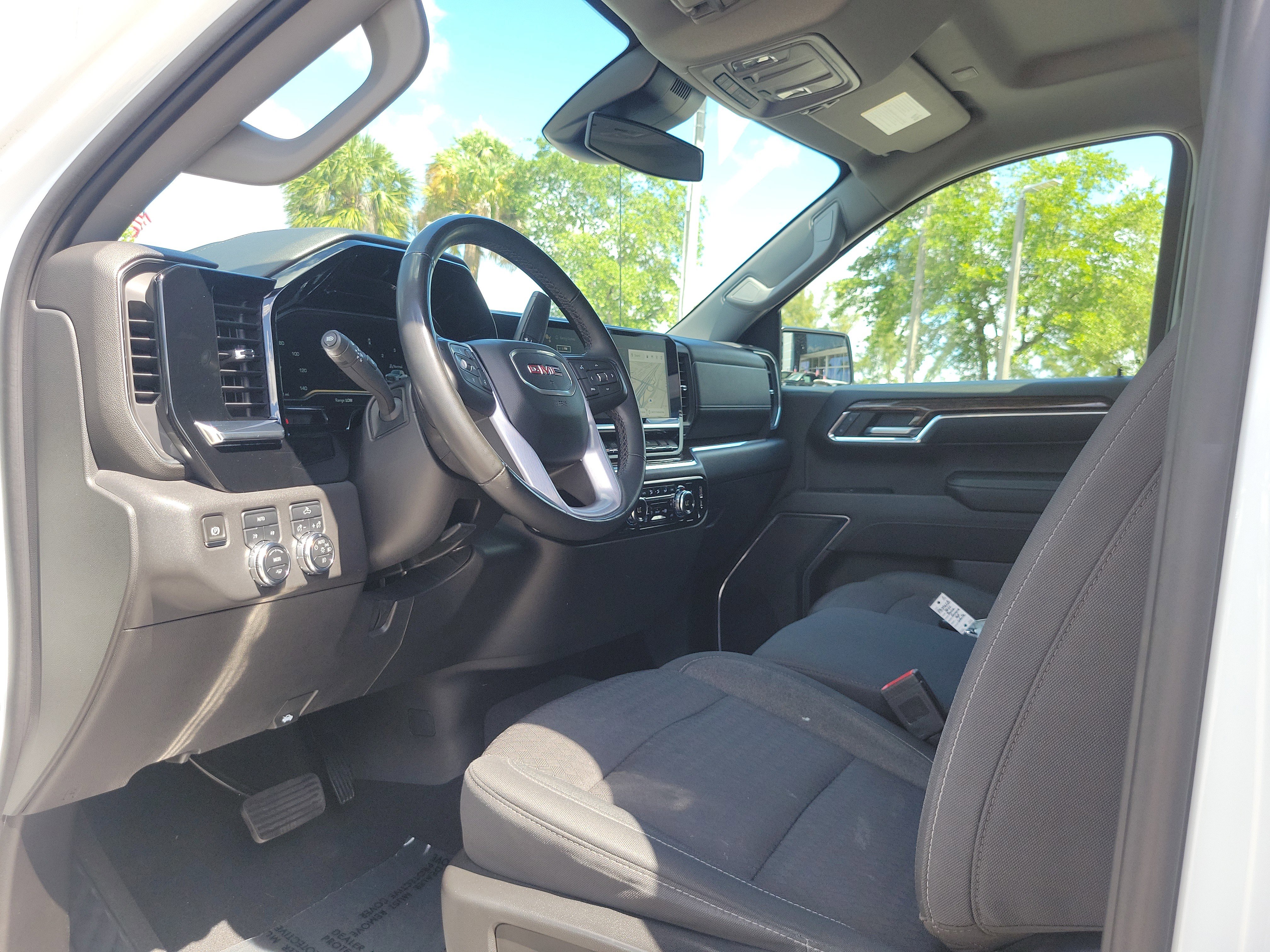 Used 2023 GMC Sierra 1500 Elevation image 9