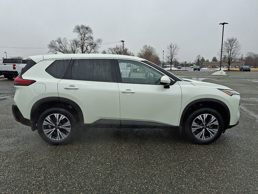 Used 2023 Nissan Rogue SV image 13