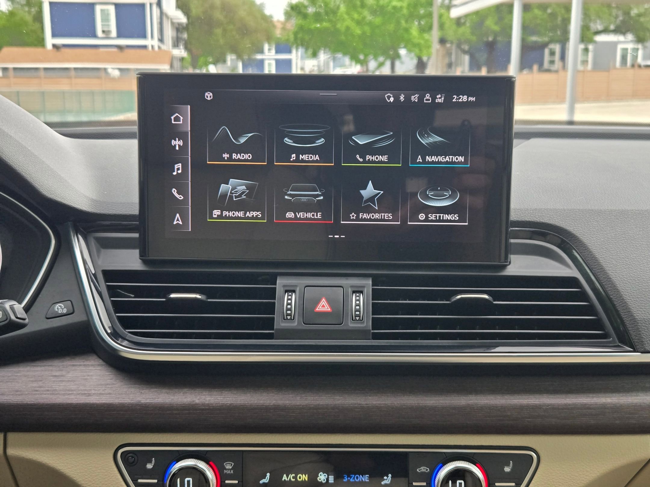 Used 2021 Audi Q5 2.0T Premium Plus w/ Premium Plus Package AWD/4WD image 18