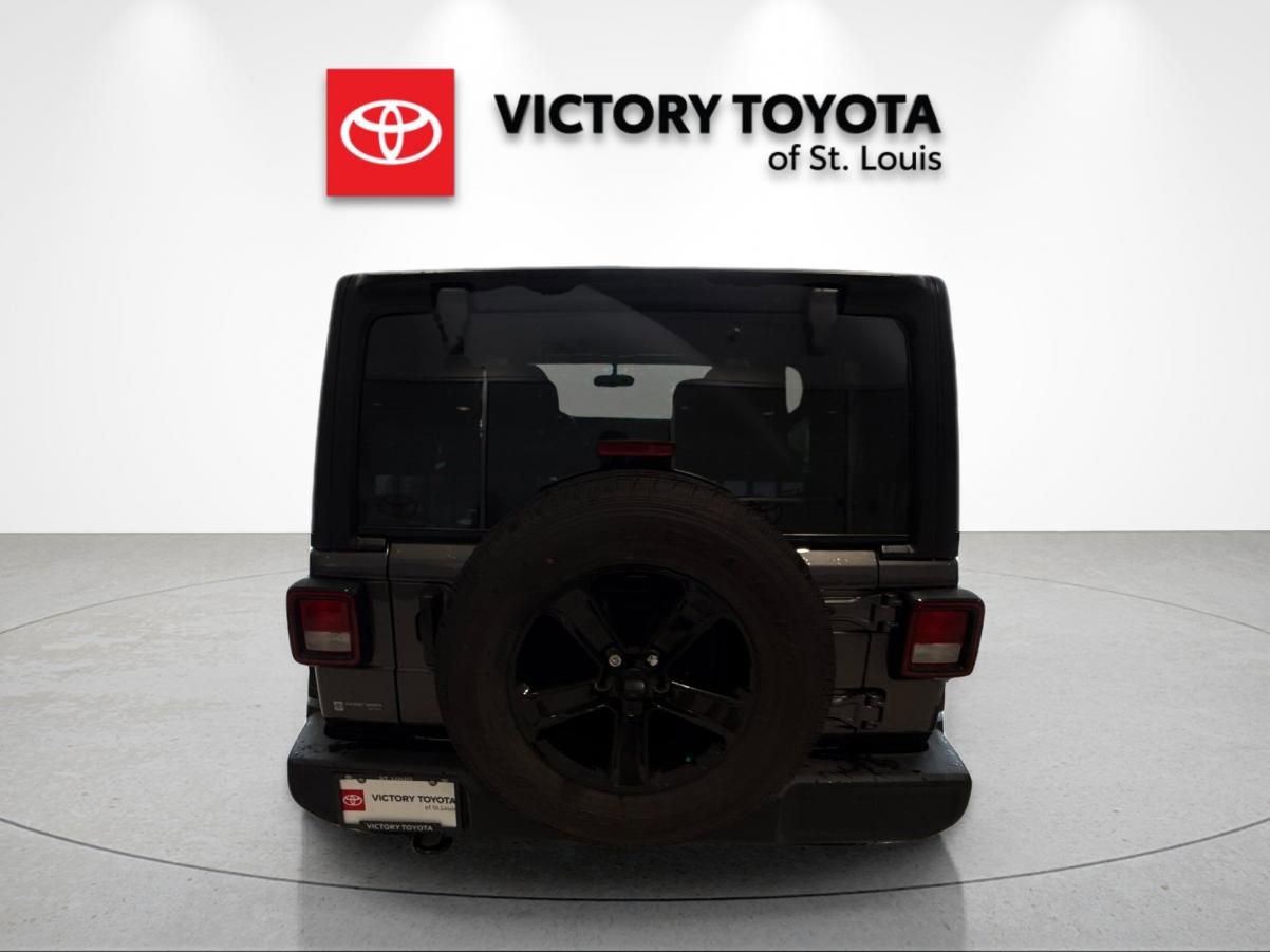 Used 2022 Jeep Wrangler Unlimited Sport AWD/4WD image 4