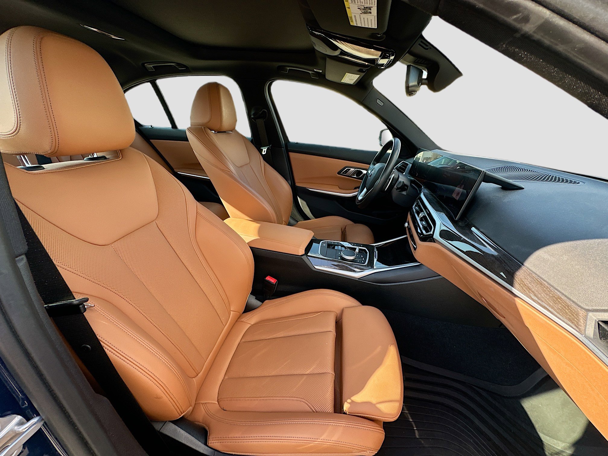 Used 2023 BMW 330i Sedan w/ Driving Assistance Package image 33