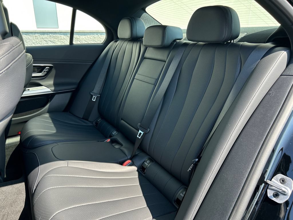New 2026 Mercedes-Benz E 350 4MATIC Sedan image 25