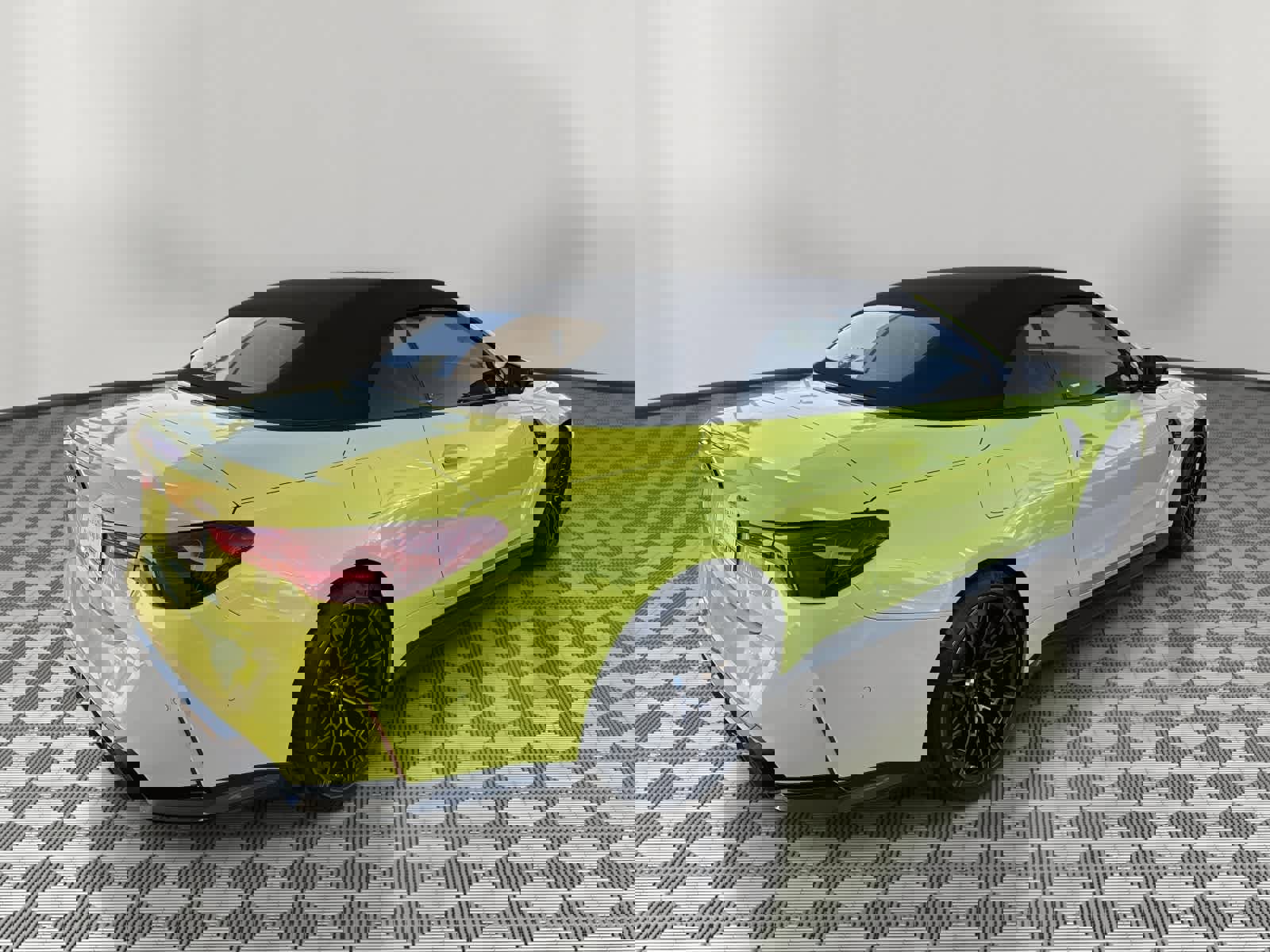 Used 2025 BMW M4 xDrive Competition w/ Carbon Package image 4