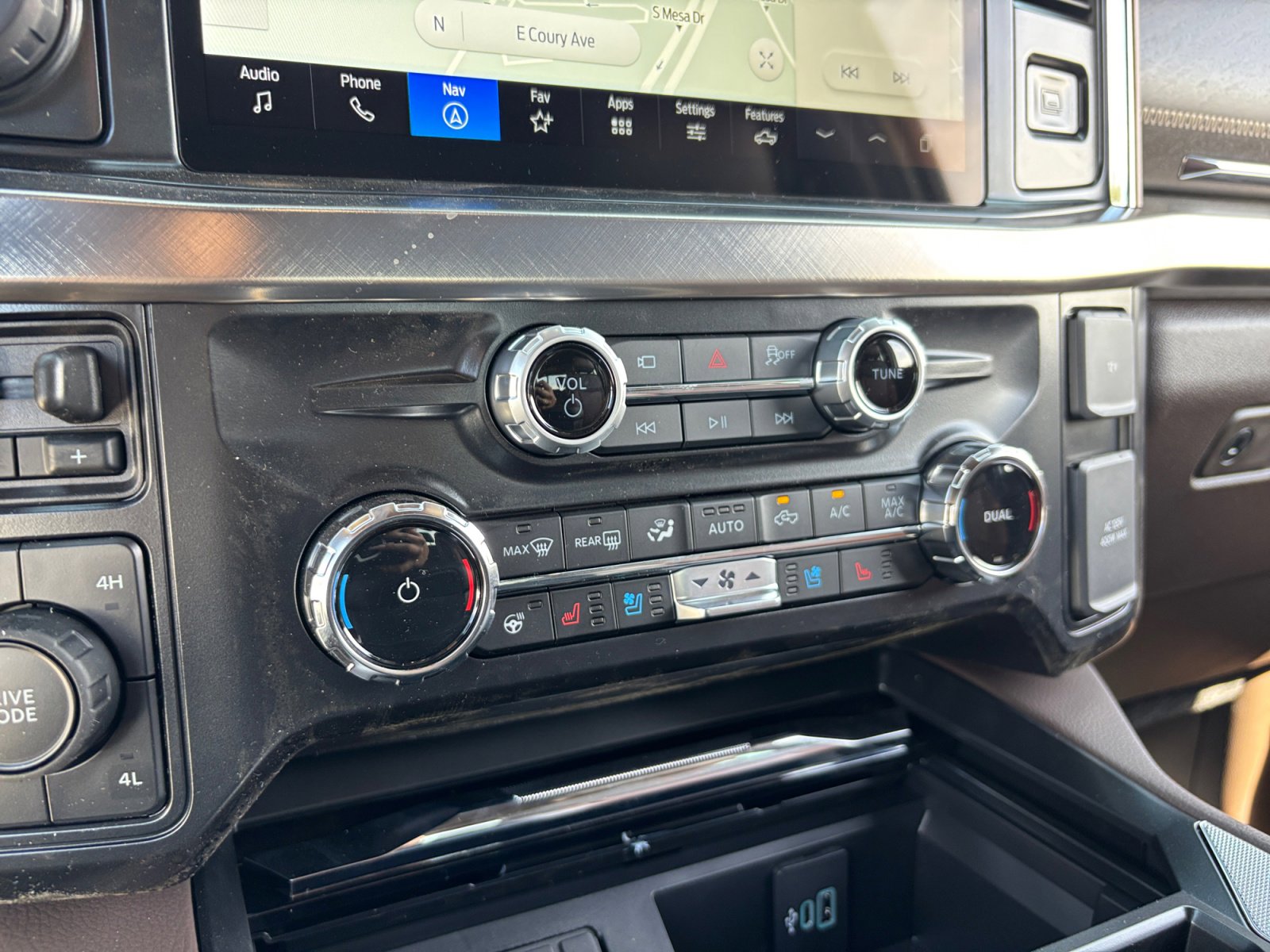 New 2026 Ford F250 King Ranch w/ Chrome Package image 31