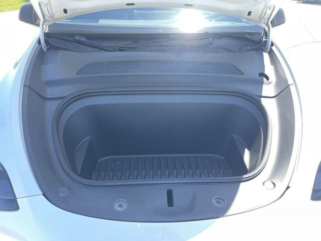Used 2023 Tesla Model Y Long Range AWD/4WD image 31