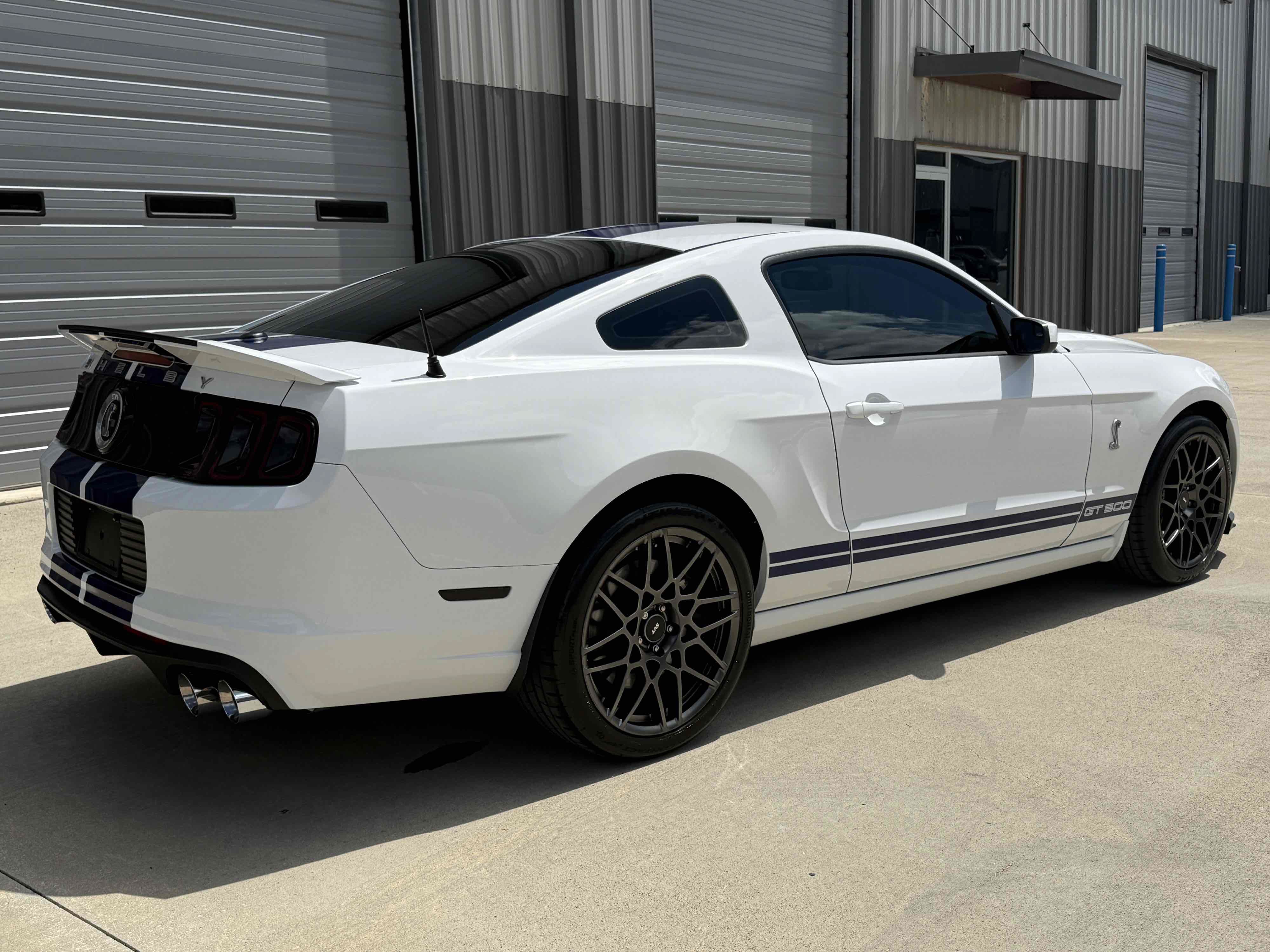 Used 2014 Ford Mustang Shelby GT500 w/ Equipment Group 821A RWD image 39