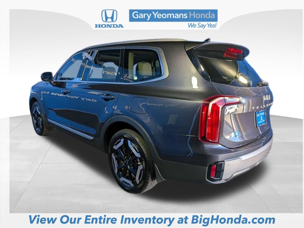 Used 2025 Kia Telluride S FWD image 7