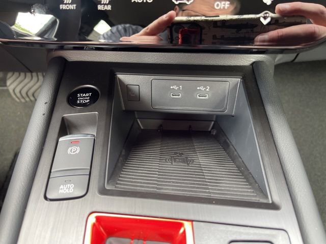 New 2025 Nissan Kicks SR image 24