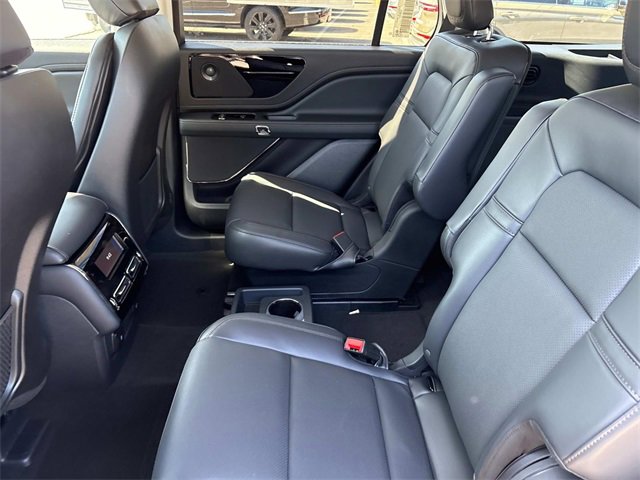 New 2025 Lincoln Aviator AWD w/ Equipment Group 101A image 18