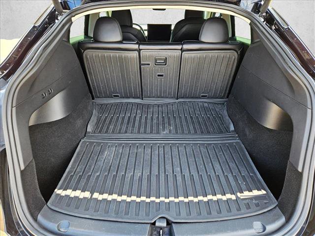 Used 2022 Tesla Model Y Long Range image 6