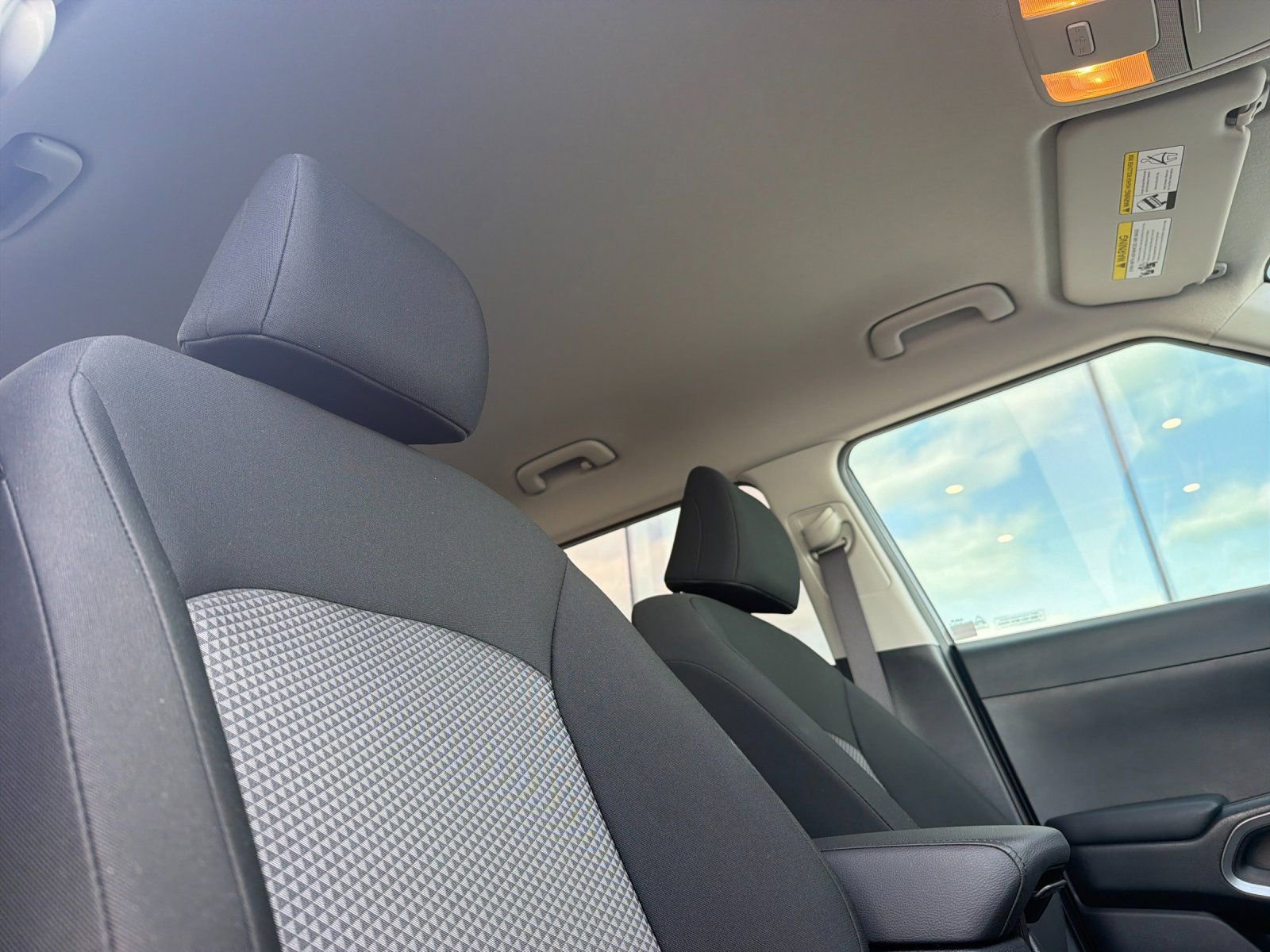Used 2024 Kia Soul LX w/ Option Group 015 FWD image 17