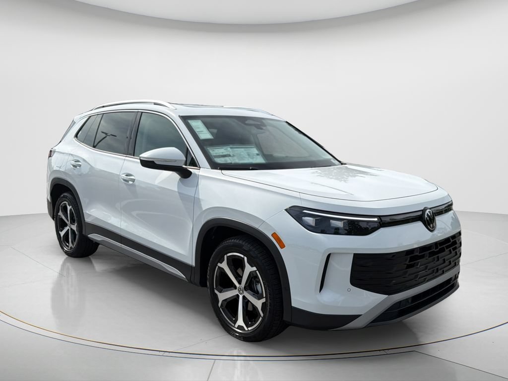 New 2026 Volkswagen Tiguan SE FWD image 3