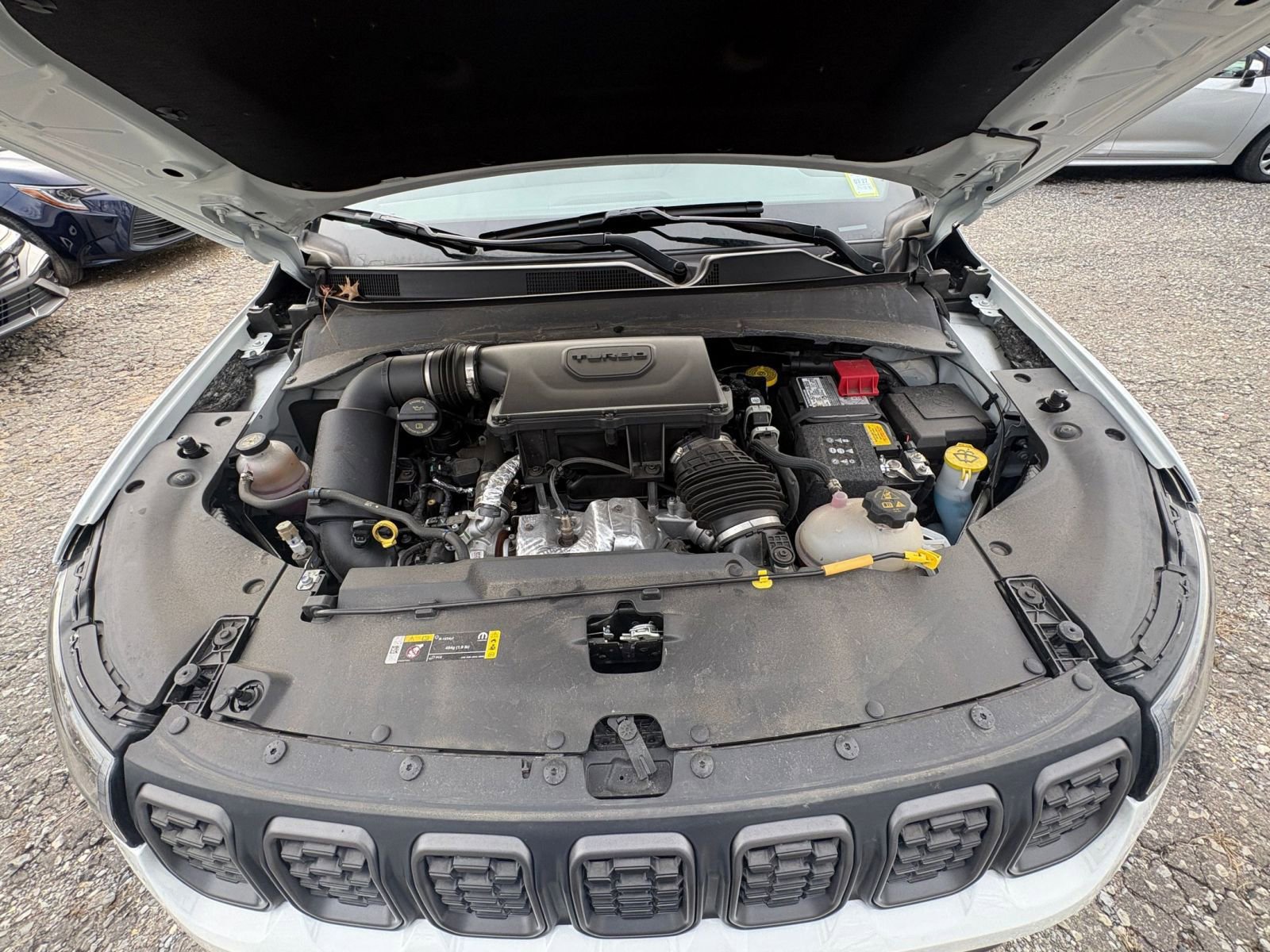 Used 2025 Jeep Compass Trailhawk image 29