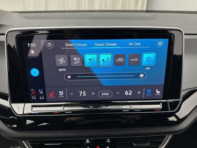 Certified 2024 Volkswagen Atlas Cross Sport SEL Premium R-Line AWD/4WD image 22
