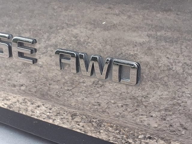 Used 2023 Chevrolet Traverse RS AWD/4WD image 33