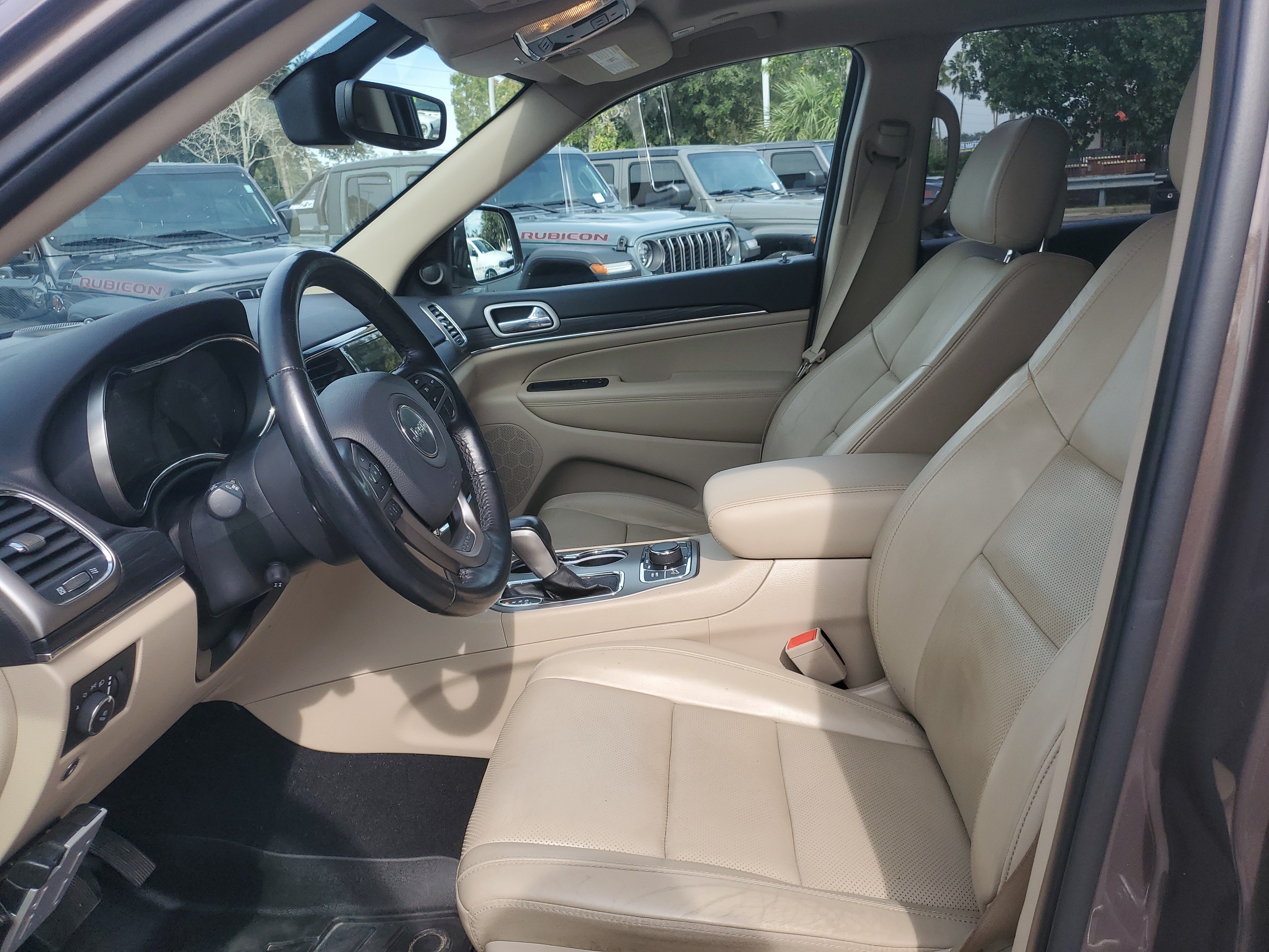 Used 2021 Jeep Grand Cherokee Limited w/ Luxury Group II AWD/4WD image 14