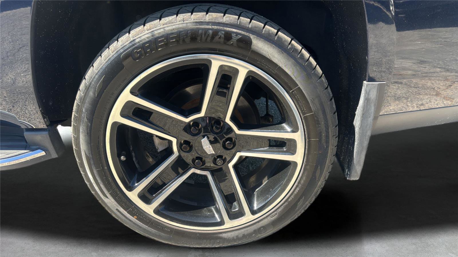 Used 2017 Cadillac Escalade 4WD w/ LPO, Radiant Package image 28