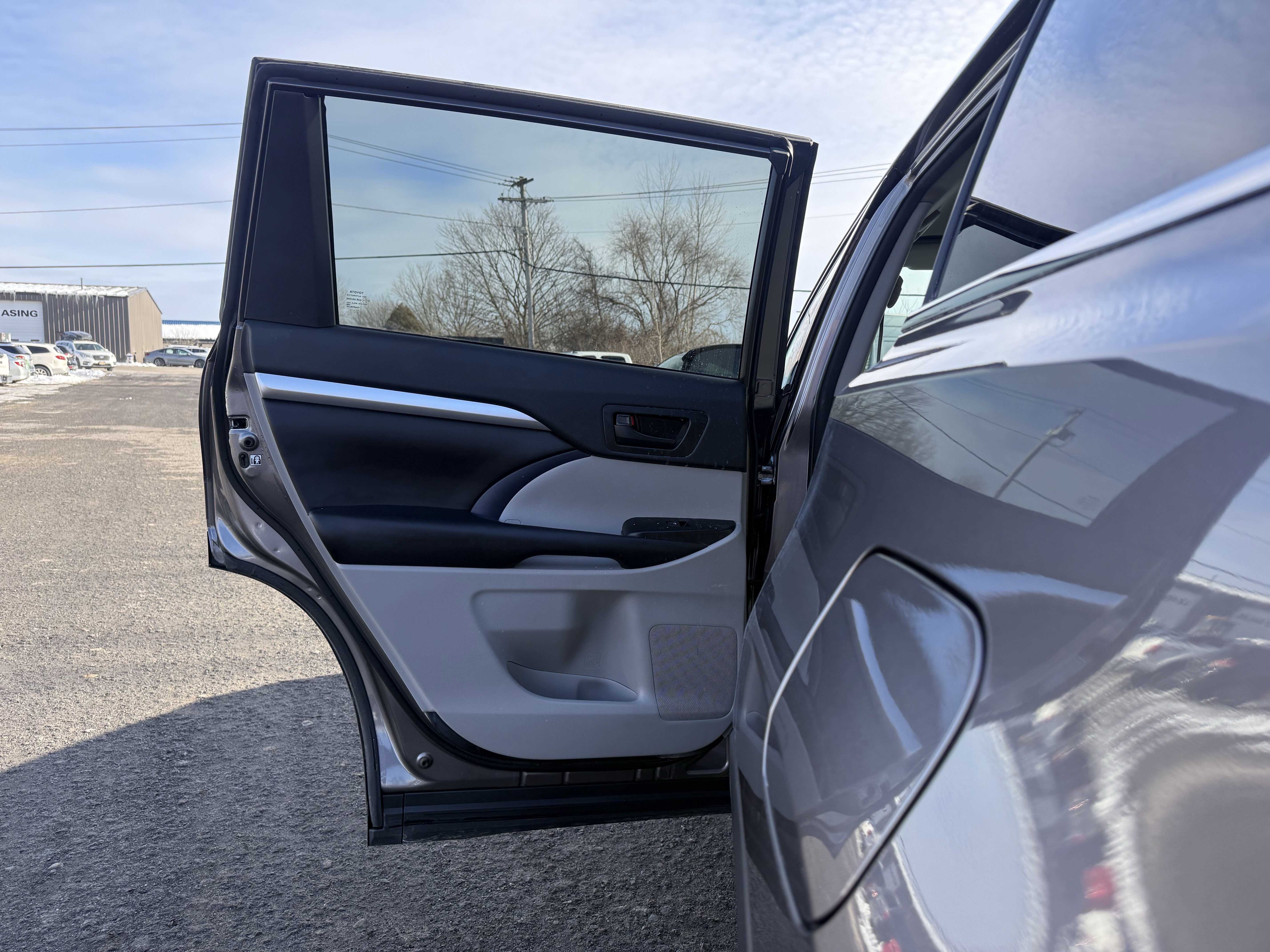 Used 2017 Toyota Highlander Plus image 26