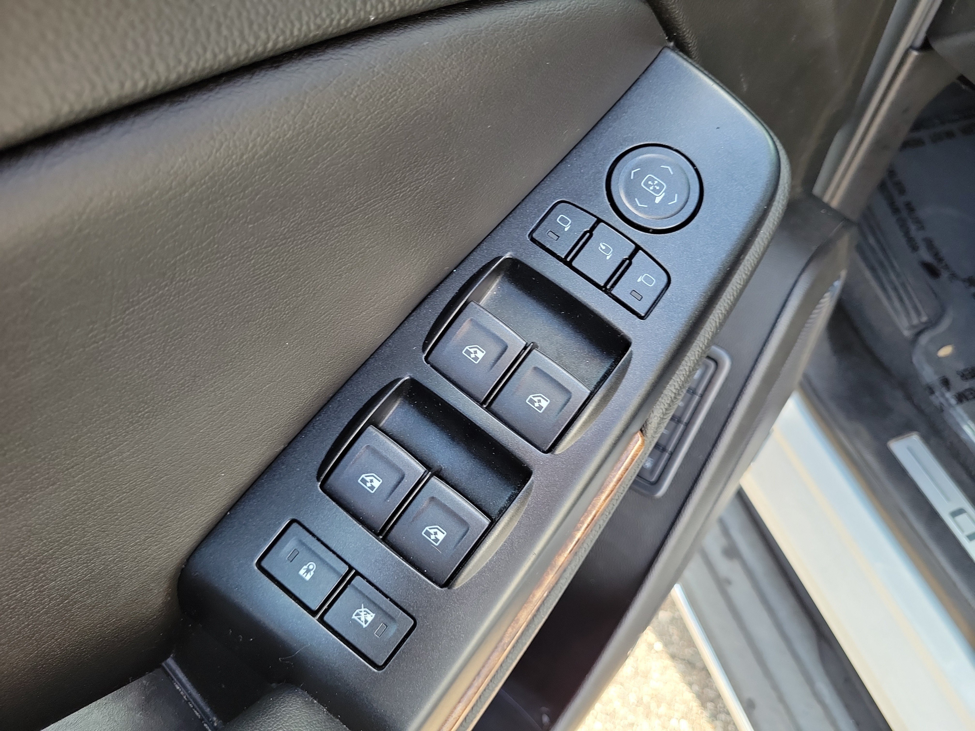 Used 2019 Chevrolet Tahoe Premier RWD image 21