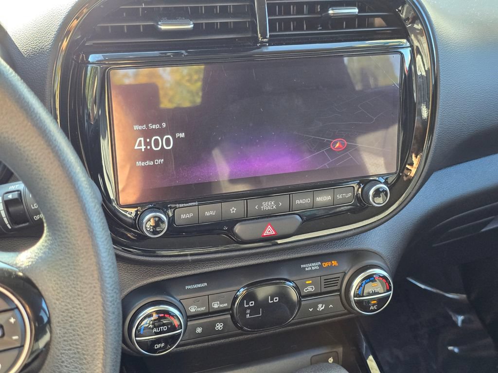Used 2024 Kia Soul S FWD image 26