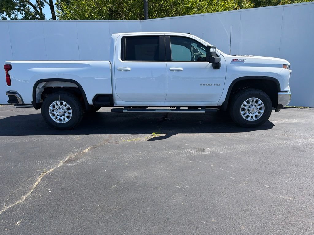 New 2026 Chevrolet Silverado 2500 LT w/ Convenience Package AWD/4WD image 3