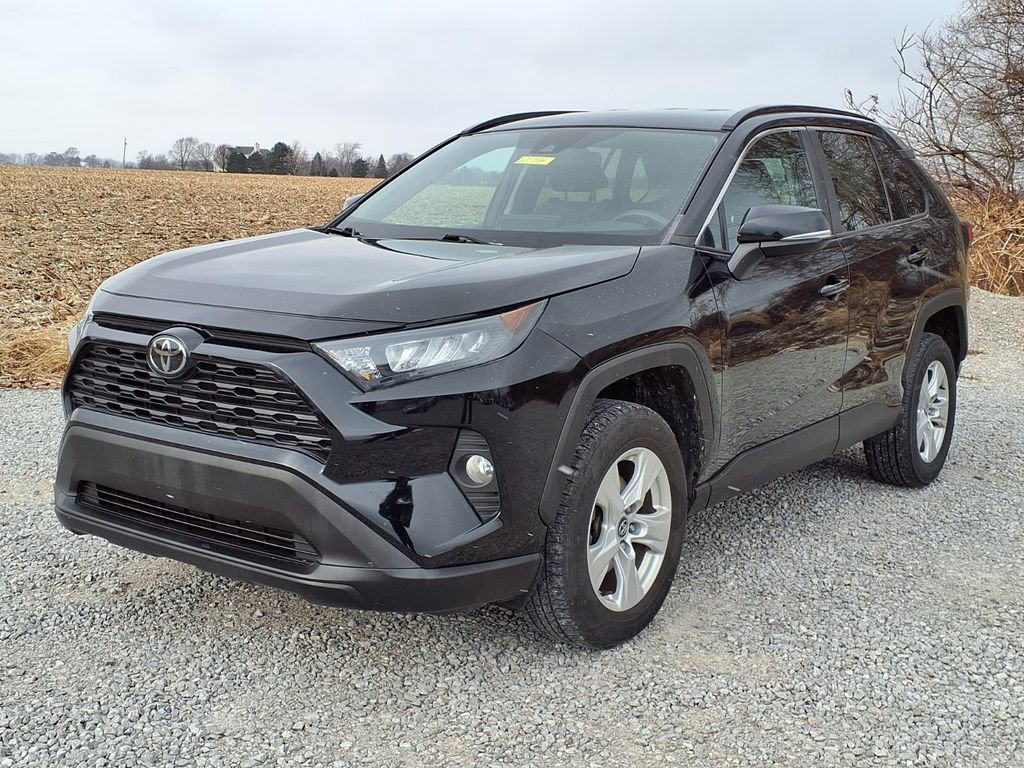 Used 2020 Toyota RAV4 XLE AWD/4WD image 25