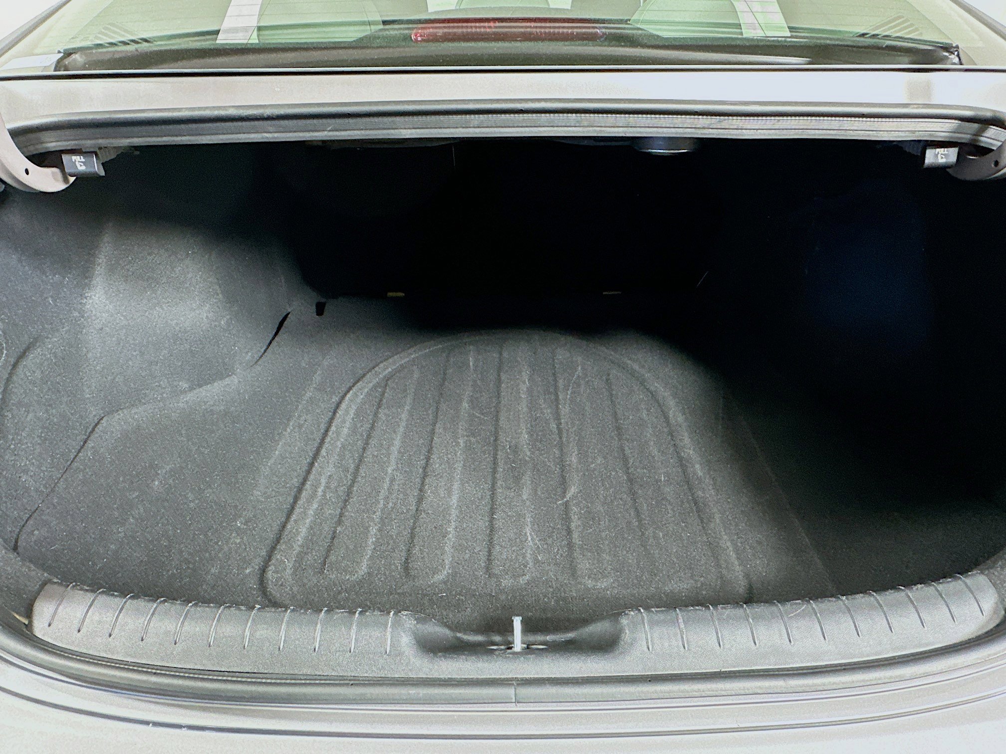 Used 2025 Hyundai Elantra Limited image 29