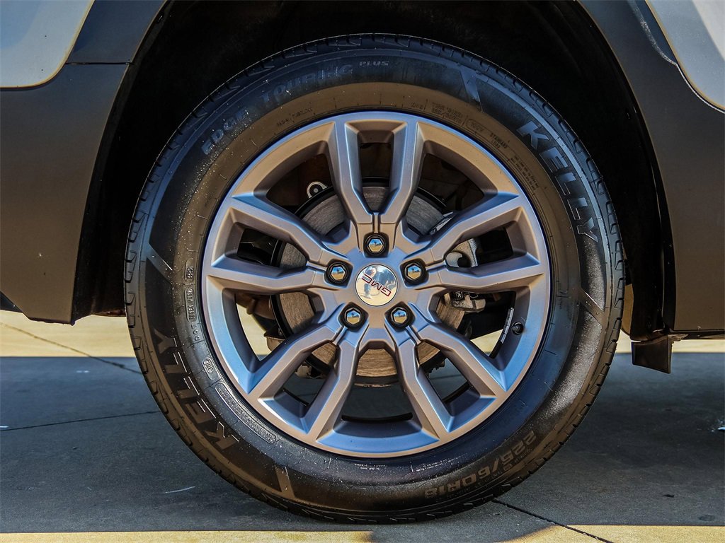 Certified 2023 GMC Terrain SLT image 9