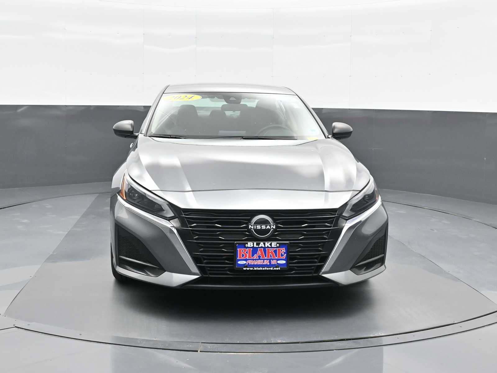 Used 2024 Nissan Altima 2.5 SV image 3