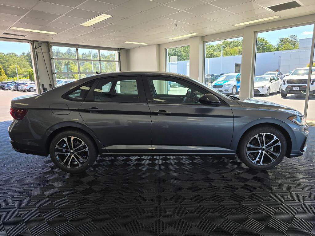 New 2026 Volkswagen Jetta Sport FWD image 2