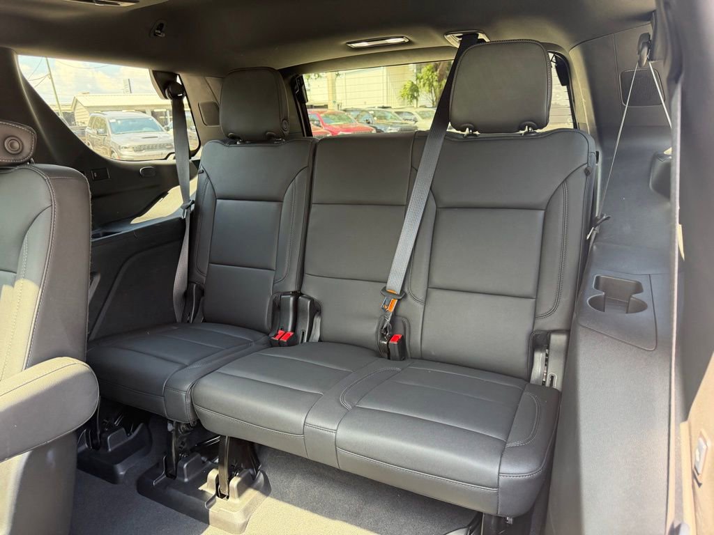 Used 2024 Chevrolet Tahoe Z71 w/ Luxury Package image 33