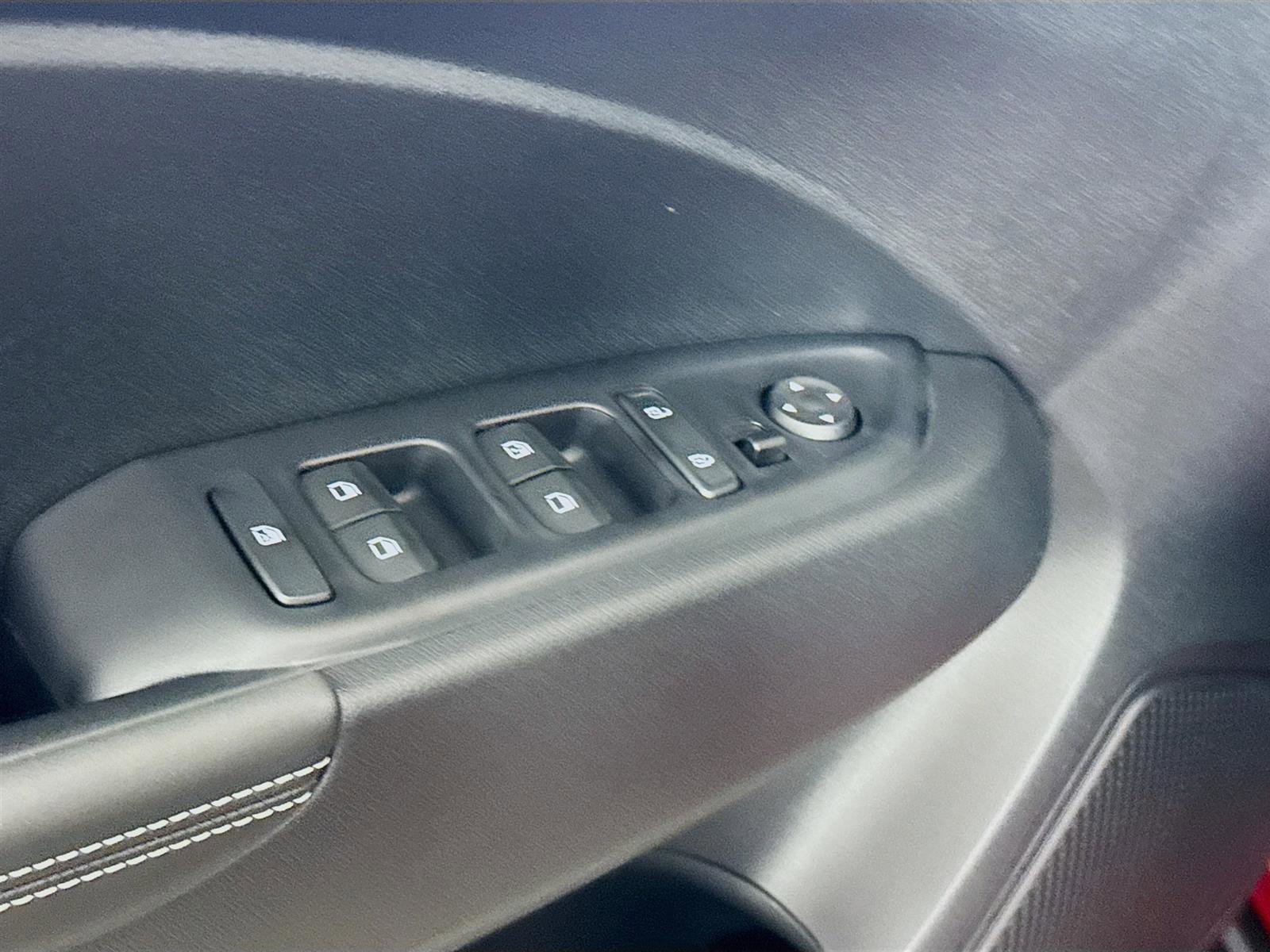 New 2025 Hyundai Venue Limited image 19