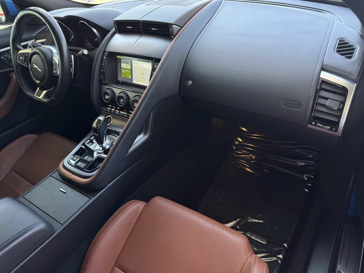 Used 2018 Jaguar F-TYPE Coupe RWD image 19