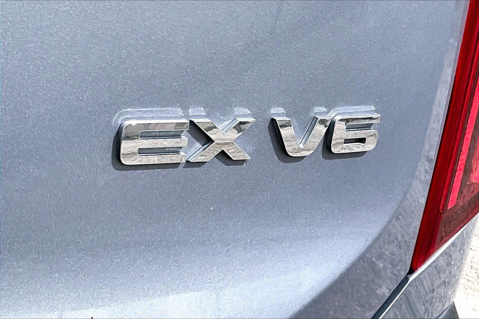 Used 2021 Kia Telluride EX w/ EX Premium Package FWD image 10