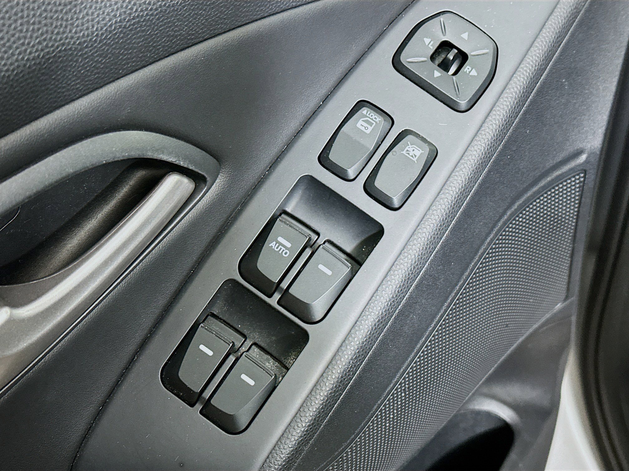 Used 2013 Hyundai Tucson Limited w/ Premium Pkg image 18