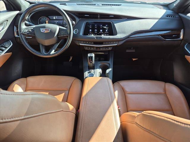 Used 2019 Cadillac XT4 Premium Luxury w/ Enhanced Visibility Package AWD/4WD image 18