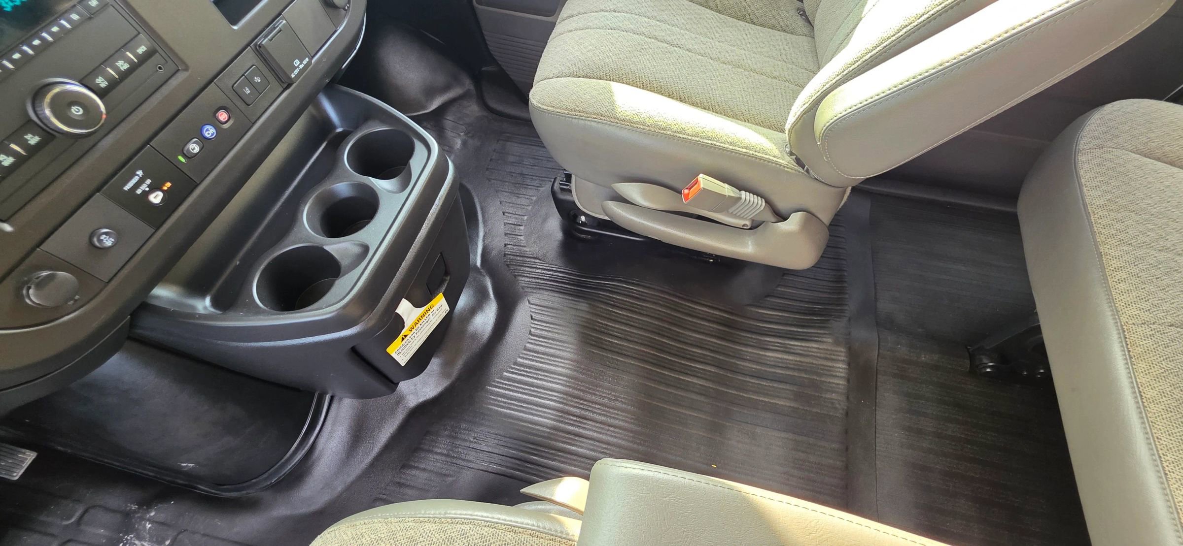 Used 2024 Chevrolet Express 3500 LT w/ LT Preferred Equipment Group image 21