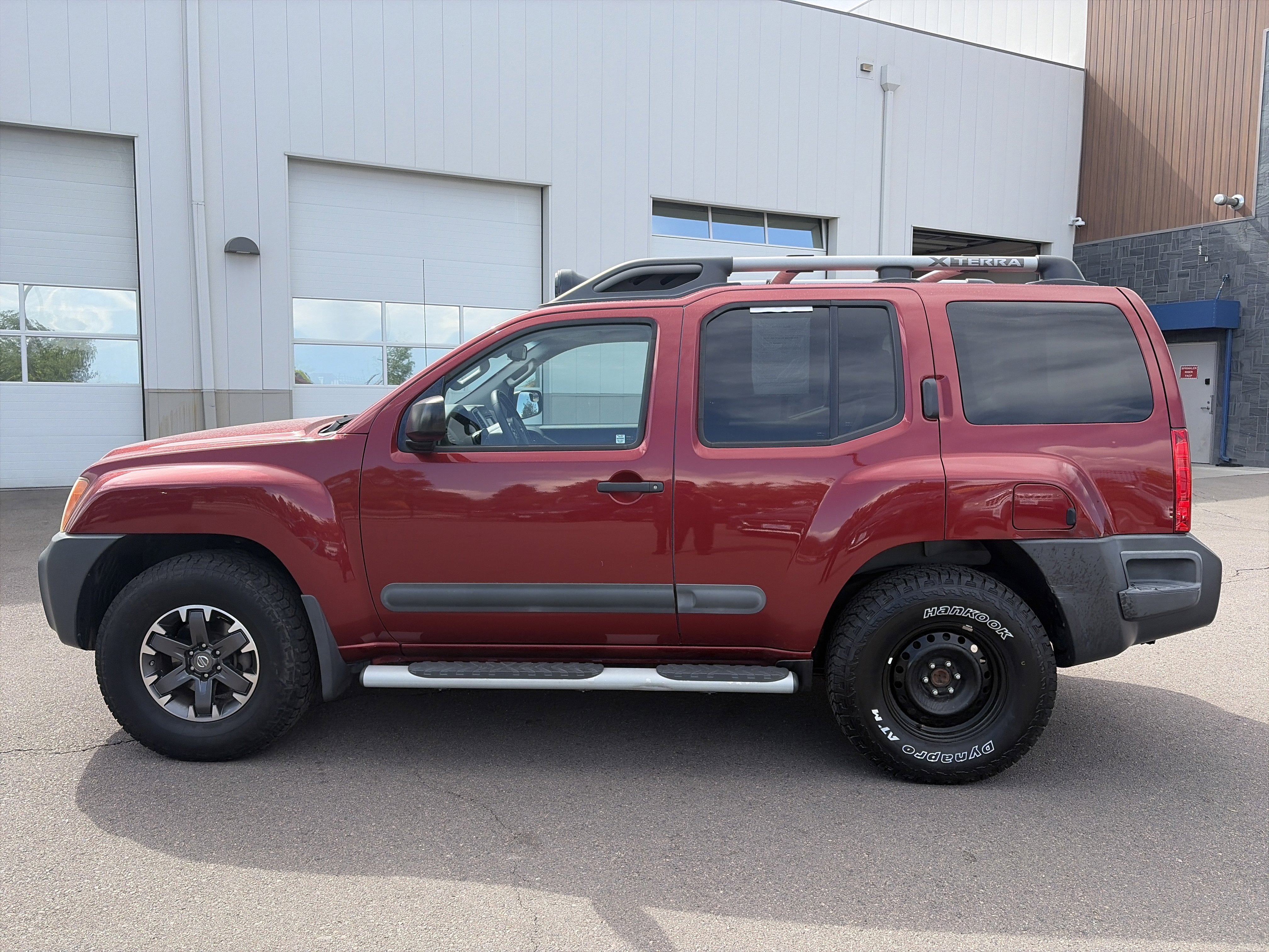 Used 2015 Nissan Xterra PRO-4X AWD/4WD image 8