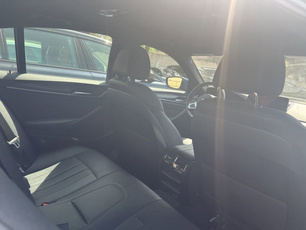 Used 2023 BMW 540i w/ M Sport Package image 8