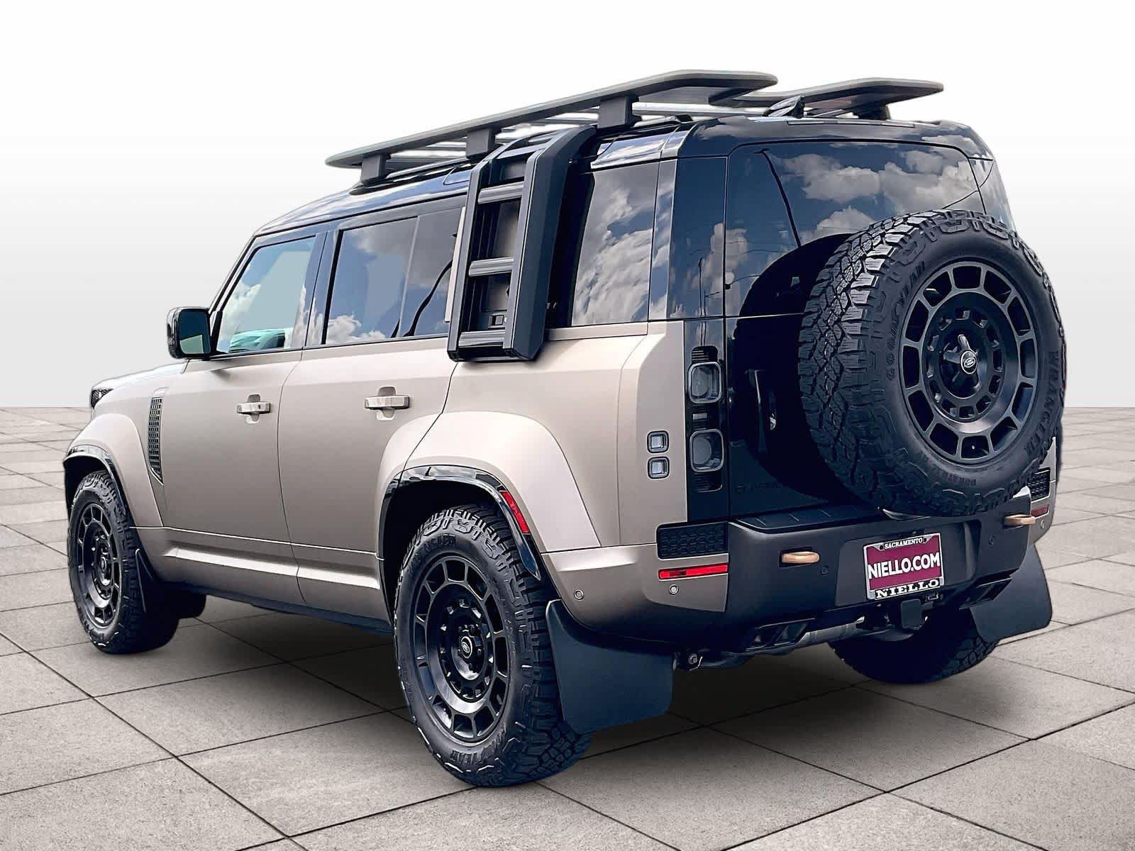 Used 2025 Land Rover Defender 110 AWD/4WD image 14