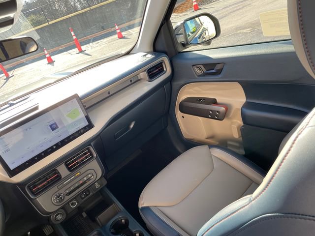 Used 2025 Ford Maverick Lariat w/ 4K Tow Package image 22